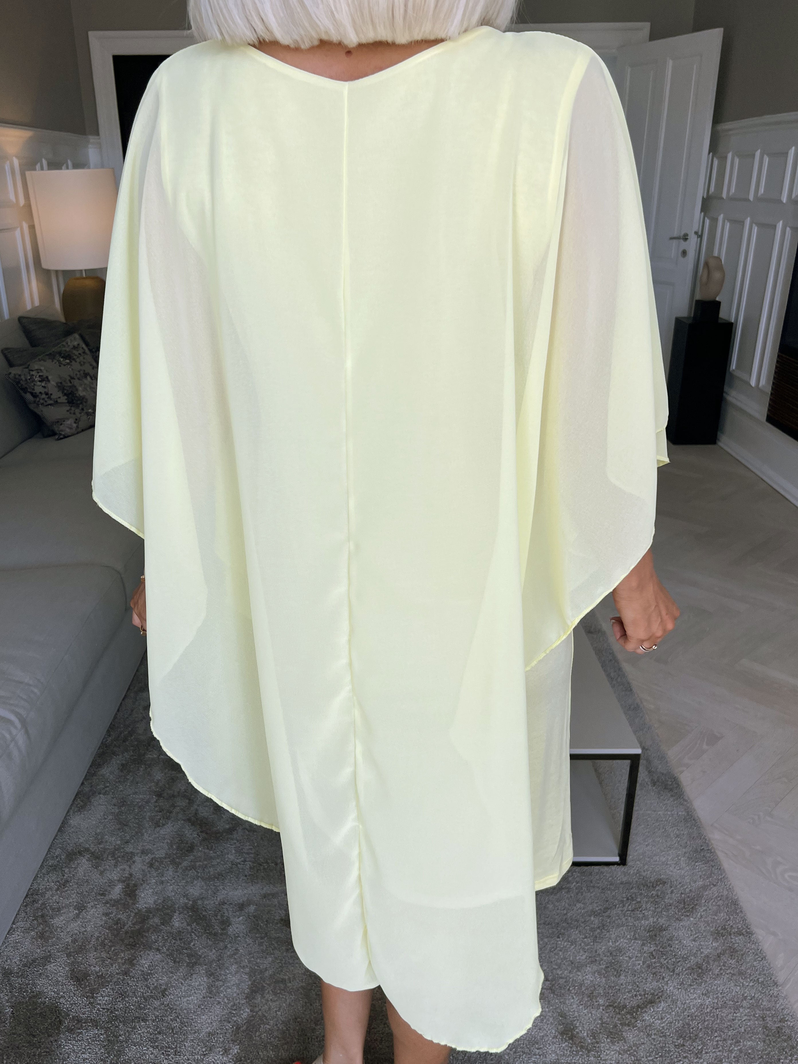 Kenya Crystal - Tunikaklänning med chiffonglager och mockborttagning